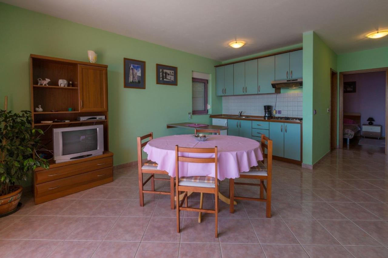 Apartments Djusi Драмал Екстериор снимка