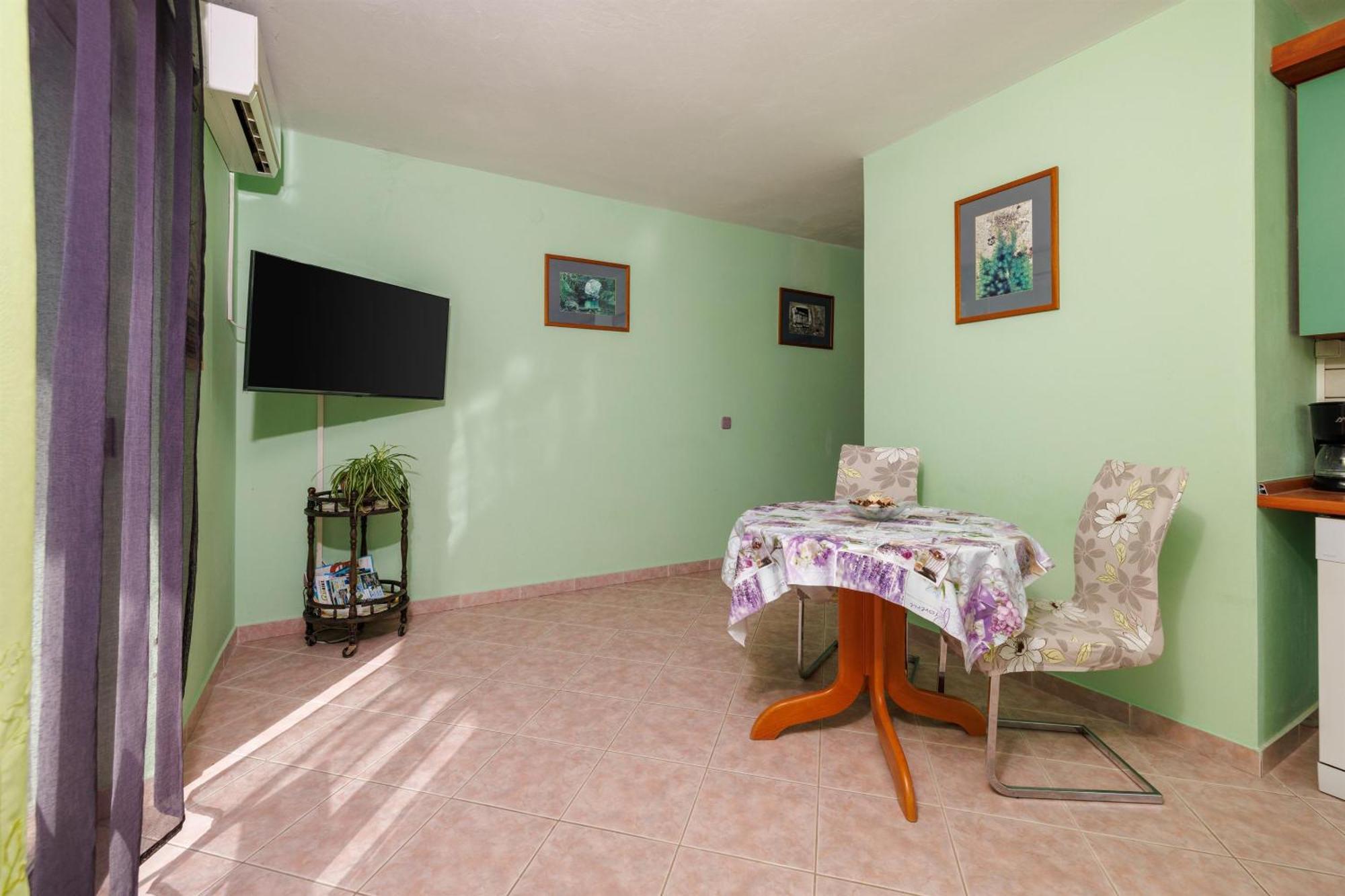 Apartments Djusi Драмал Екстериор снимка