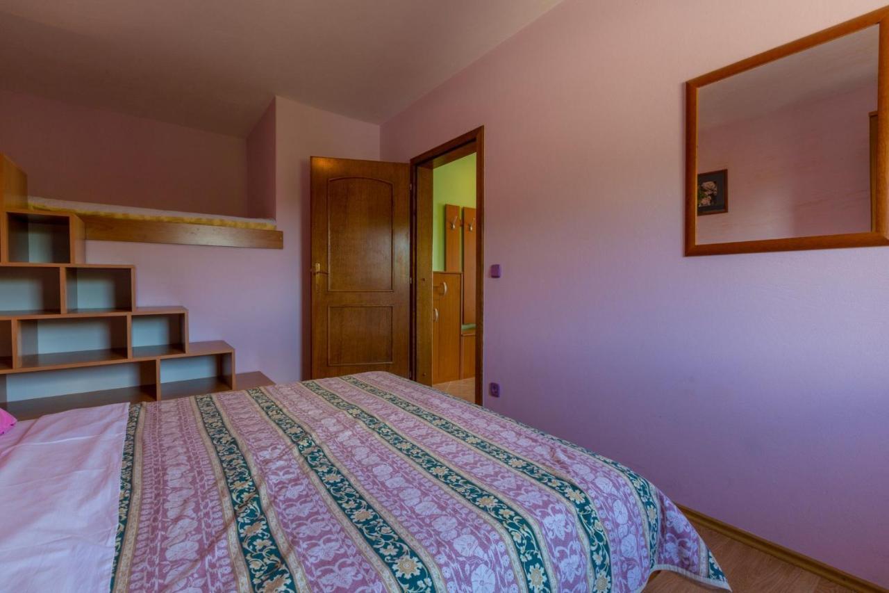 Apartments Djusi Драмал Екстериор снимка