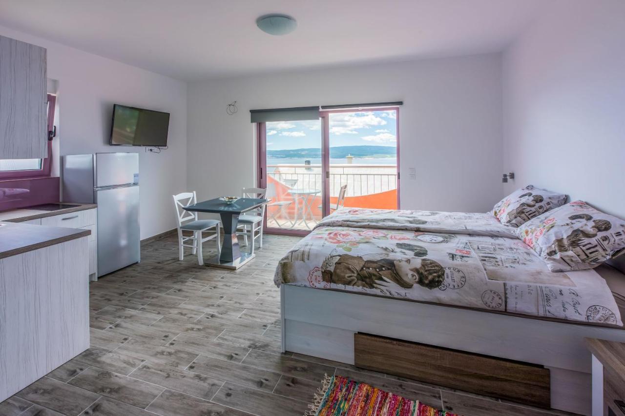 Apartments Djusi Драмал Екстериор снимка